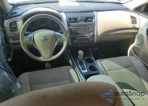 2015 Nissan Altima 2.5 из США, поврежденный, VIN 1N4AL3AP0FC177556